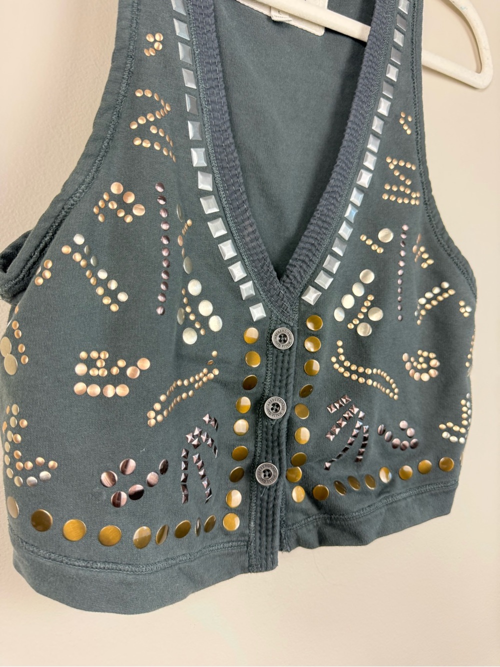Abercrombie & Fitch Y2K Vest Womens Large Stud Embossed Gray Silver Hippie Metal - Picture 3 of 8